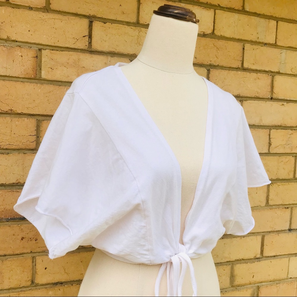 GLASSONS size M White Cropped Front Tie Top Beach Casual - Picture 2 of 6